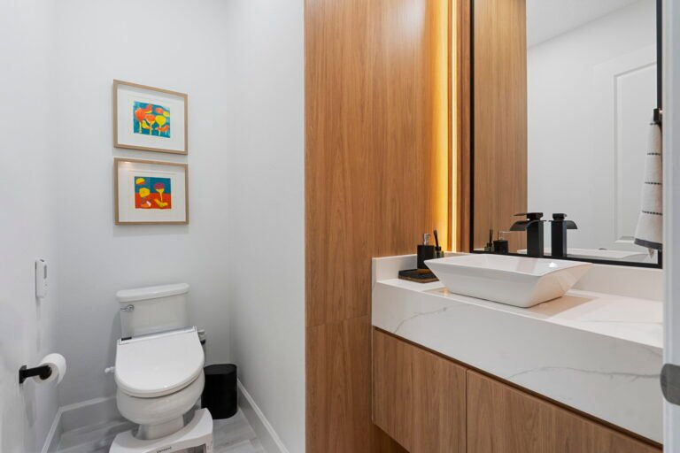 Harborview Custom Living